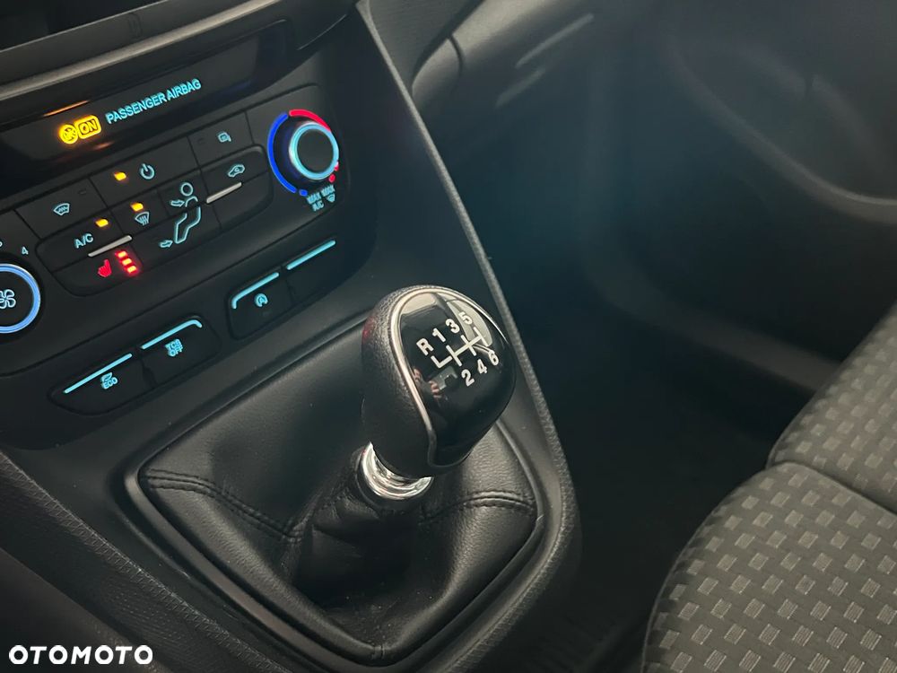 Ford Connect - 34