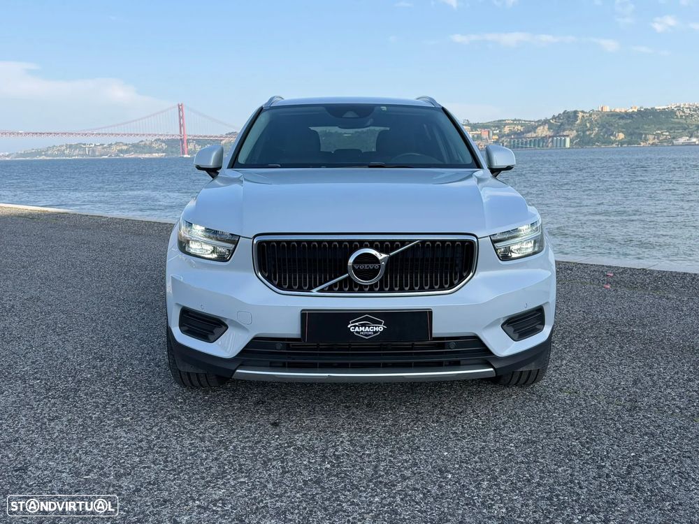 Volvo XC 40 1.5 T3 Momentum Geartronic - 4