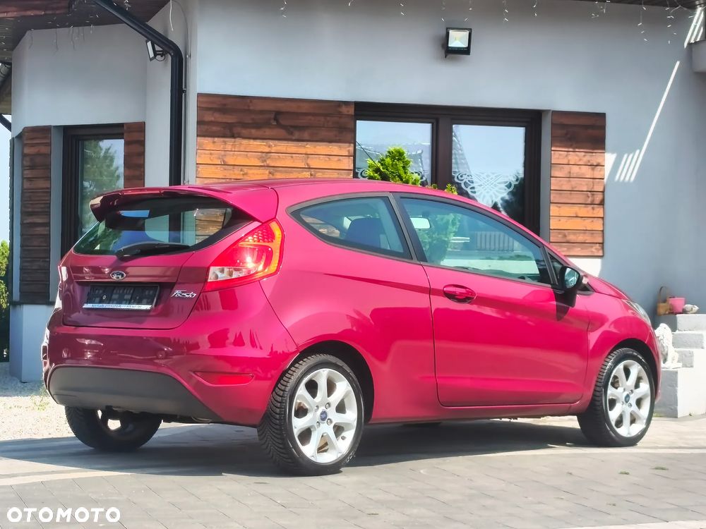 Ford Fiesta 1.25 Ghia - 22