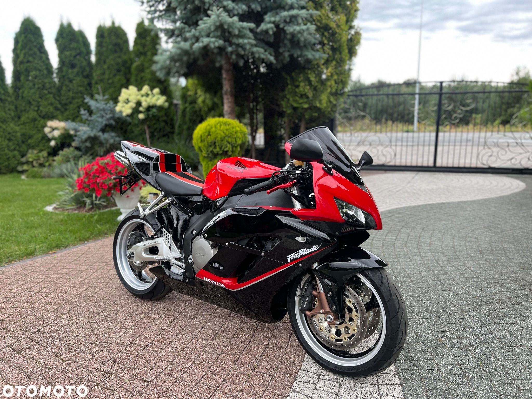 Honda CBR - 1