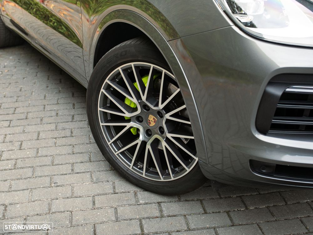 Porsche Cayenne Coupé E-Hybrid - 6
