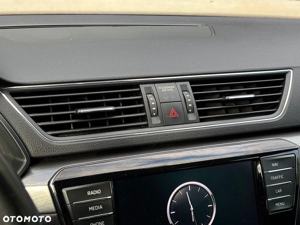 Skoda Superb 2.0 TDI Style DSG - 18