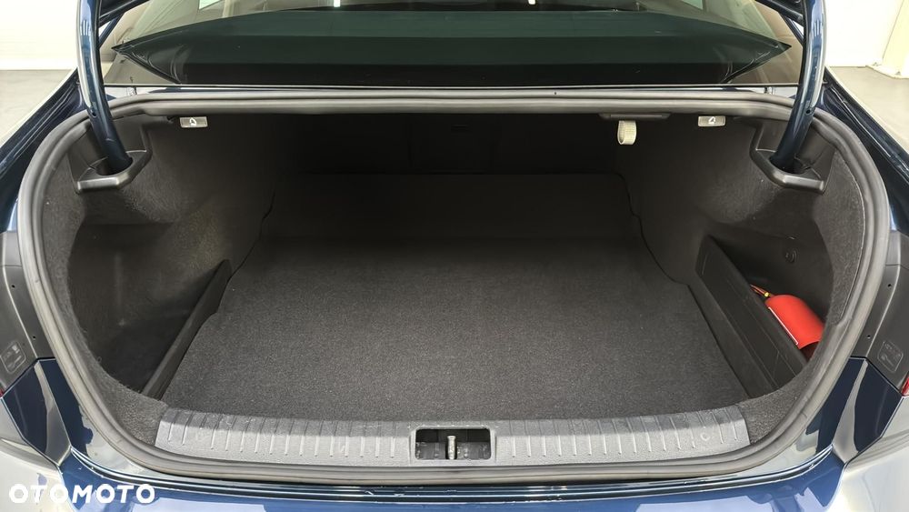 Volkswagen Passat 2.0 TDI EVO Business DSG - 19