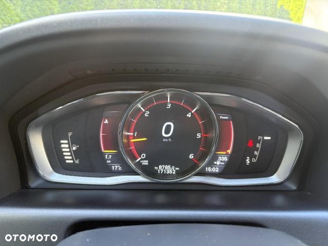 Volvo XC 60 D5 AWD Momentum - 9