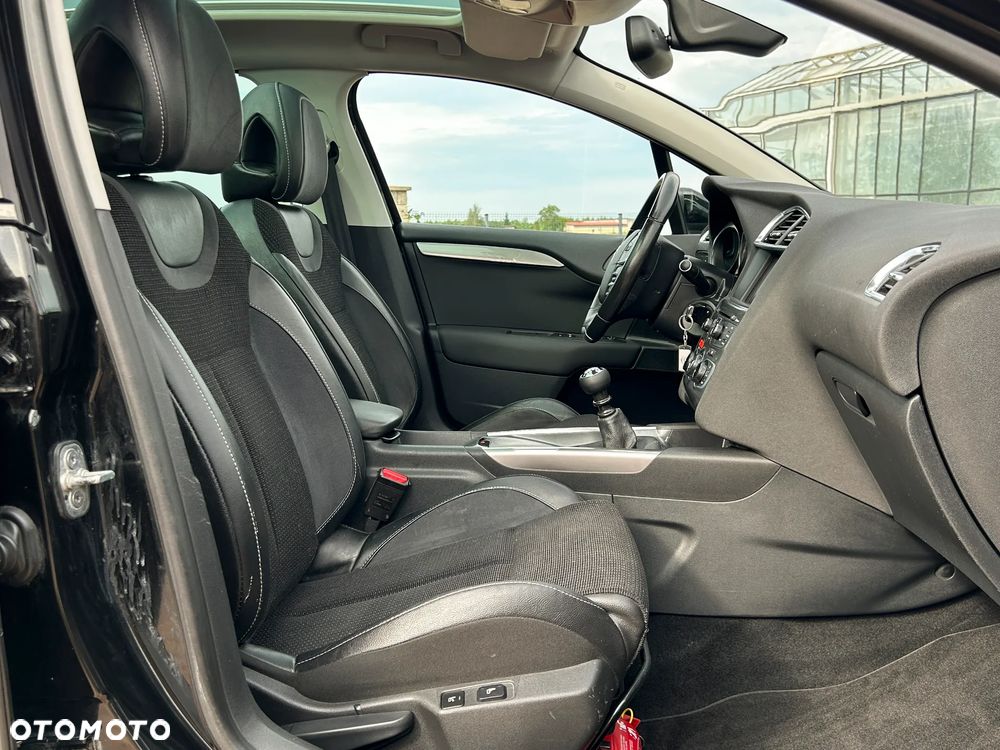 Citroën C4 HDi 150 Exclusive - 20