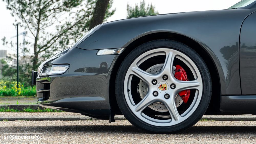 Porsche 911 (997) Carrera S - 6