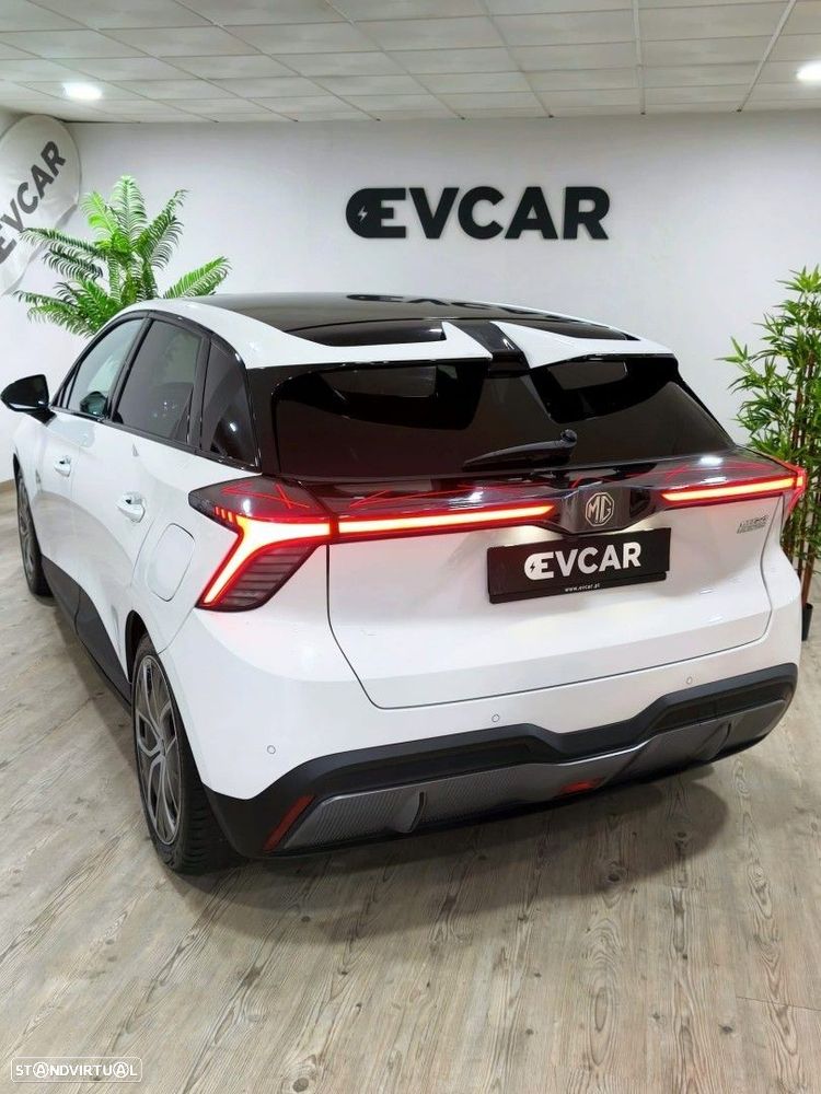 MG MG4 64 kWh Luxury - 41