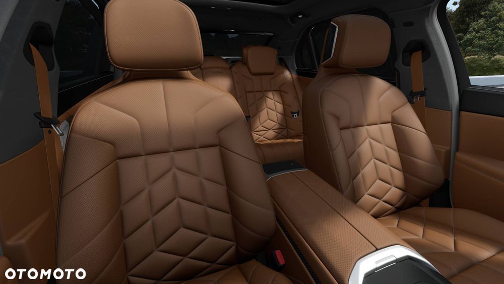 BMW Seria 7 740 xDrive - 14