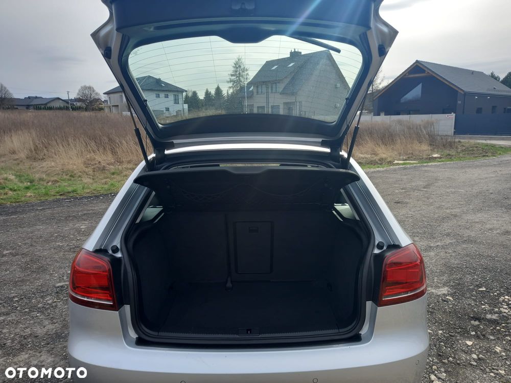 Audi A3 3-drzwiowe 1.6 Ambiente - 8