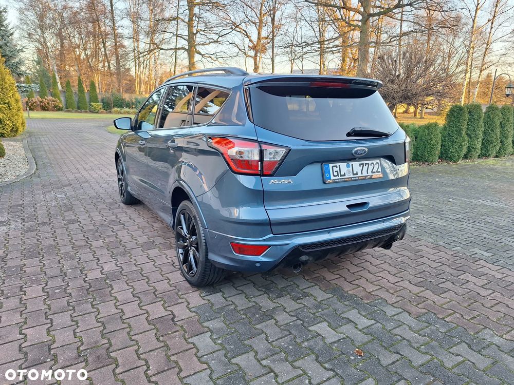 Ford Kuga 1.5 EcoBoost 2x4 ST-Line - 5