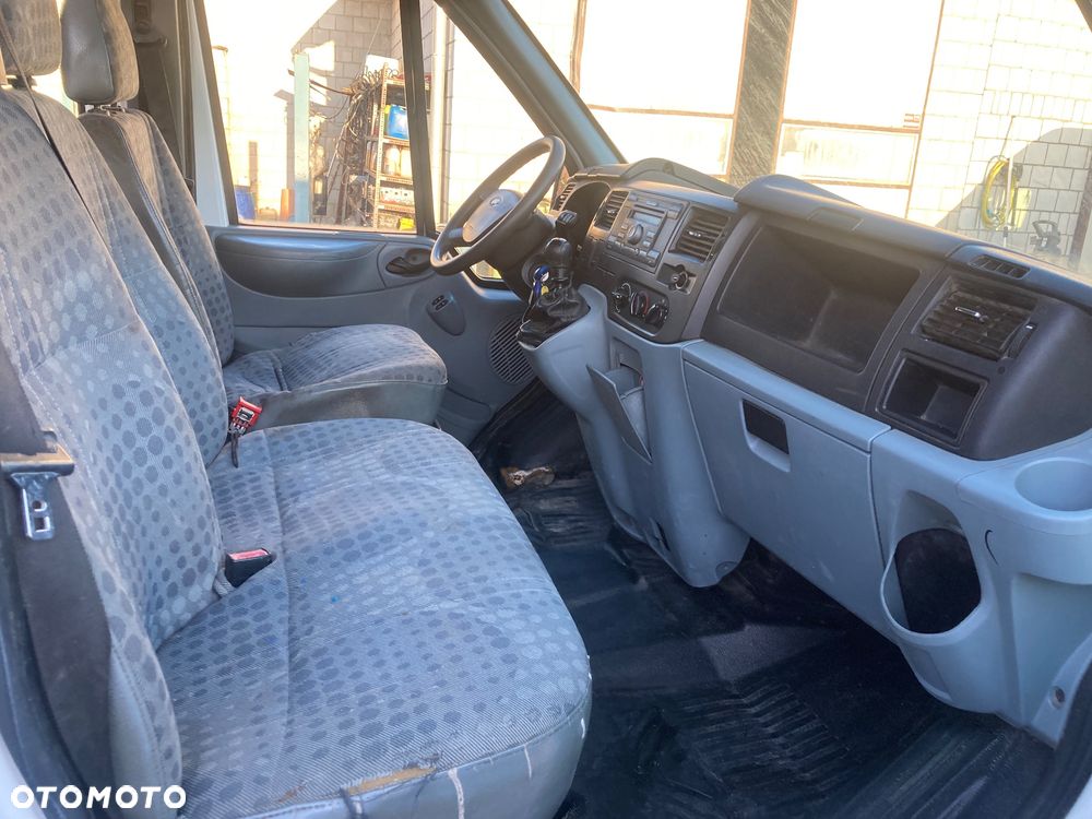Ford Transit - 8