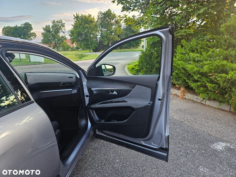 Peugeot 3008 BlueHDi 130 Stop & Start EAT8 Active - 32