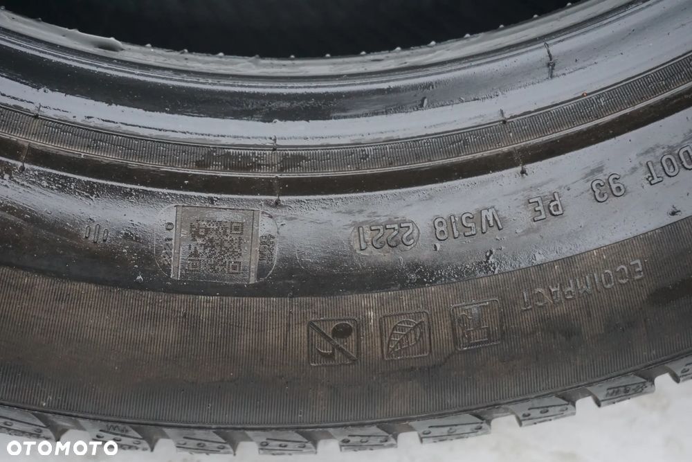 265 50 19 Pirelli Scorpion winter Run Flat - 7