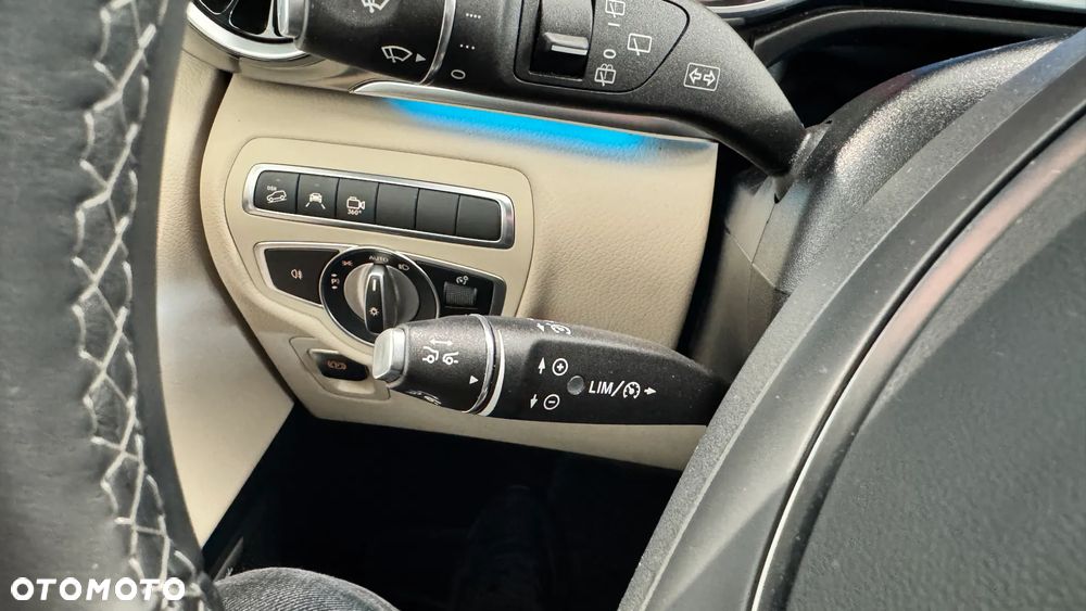 Mercedes-Benz Klasa V 300 d 4-Matic 9G-Tronic Exclusive (d³ugi) - 10
