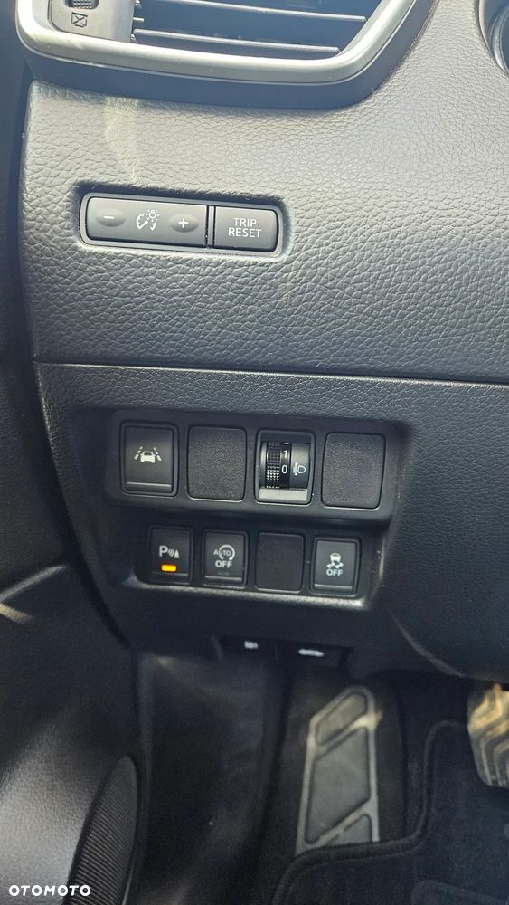 Nissan Qashqai 1.2 DIG-T N-Connecta EU6 - 14