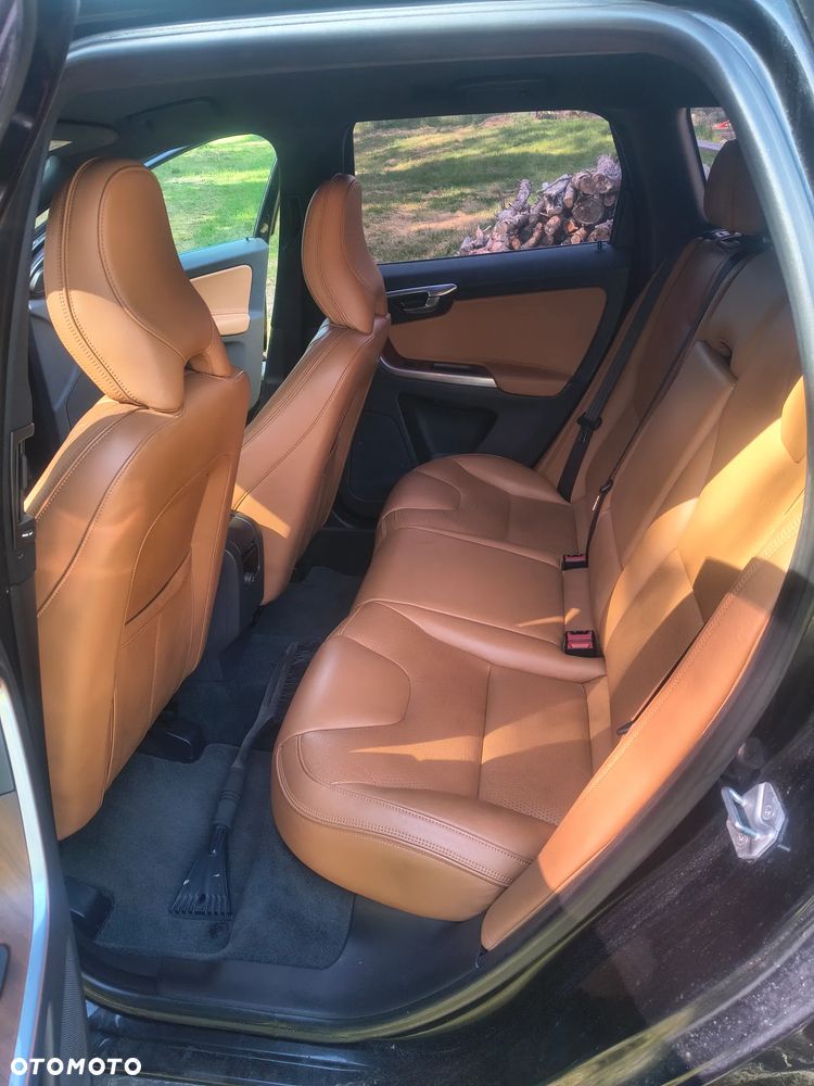 Volvo XC 60 - 8