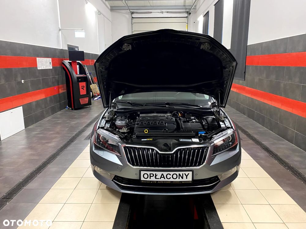 Skoda Superb 2.0 TDI DSG Premium Edition - 28