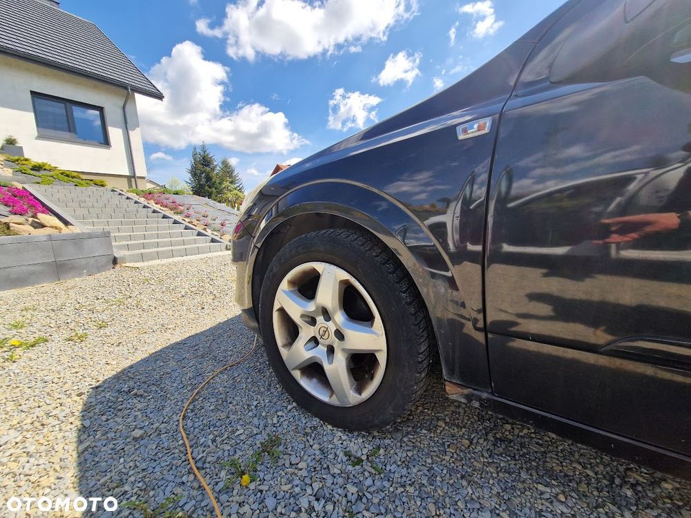 Opel Astra 1.7 CDTI DPF - 1