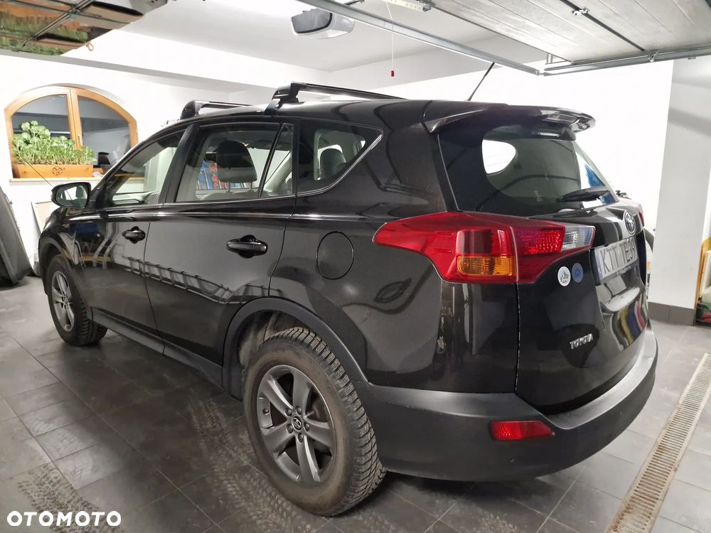 Toyota RAV4 2.0 D-4D Premium - 8