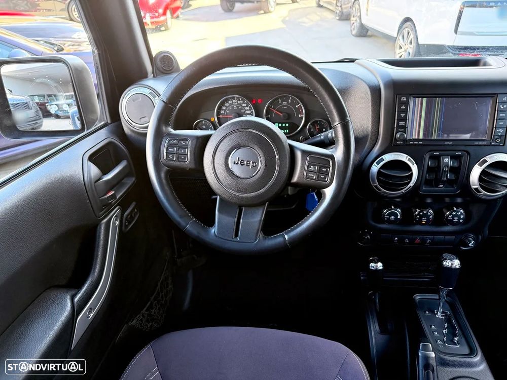 Jeep Wrangler Unlimited 2.8 CRD ATX Sahara Adventure Edition - 10