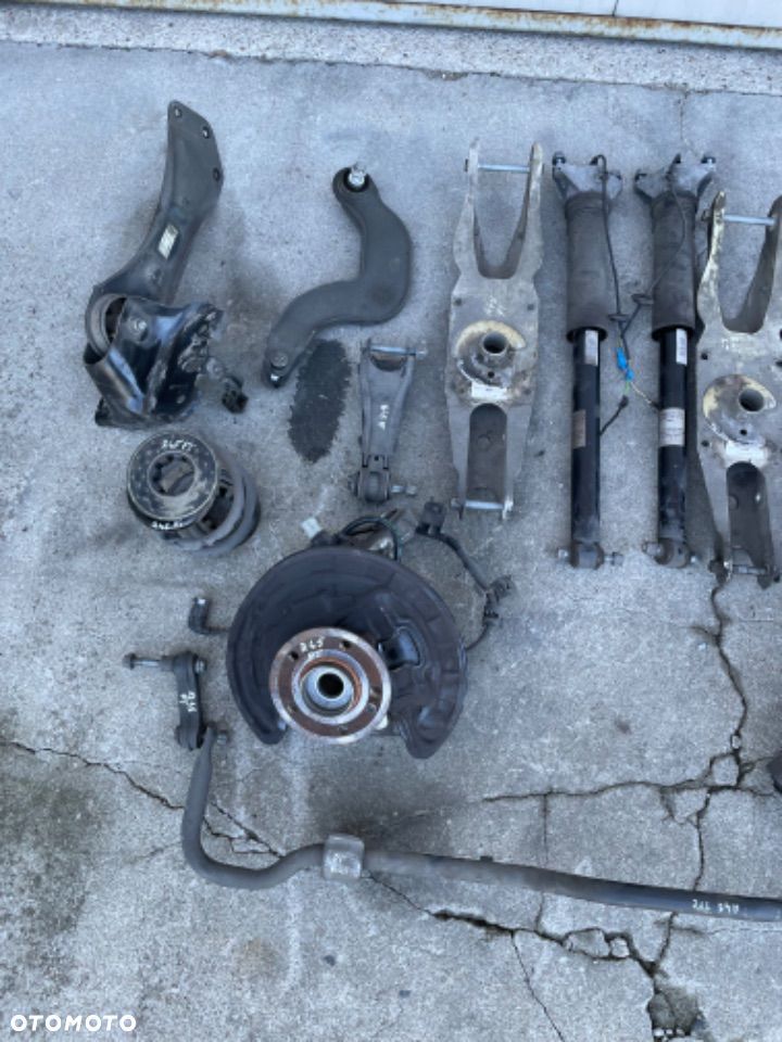 mercedes CLA 118 A177 AMG wahacz Piasta  amortyzator drazek tylne tylny - 17