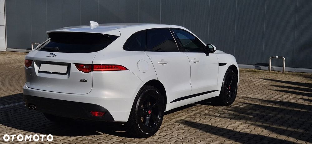 Jaguar F-Pace 2016 photo 3
