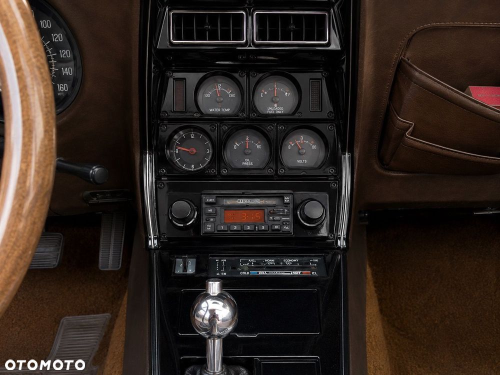 Chevrolet Corvette - 5