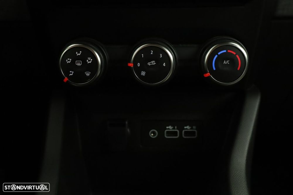 Renault Clio 1.0 TCe Evolution - 12