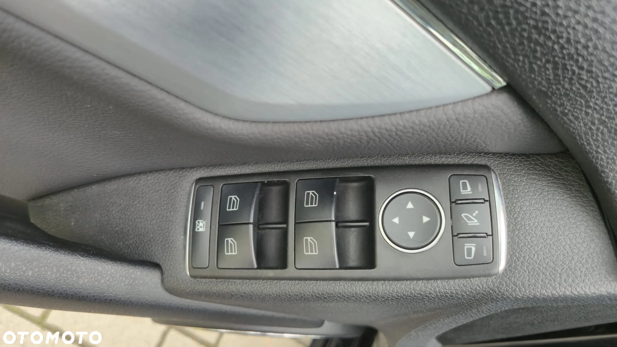 Mercedes-Benz Klasa C 180 T CGI Automatik BlueEFFICIENCY Avantgarde - 18