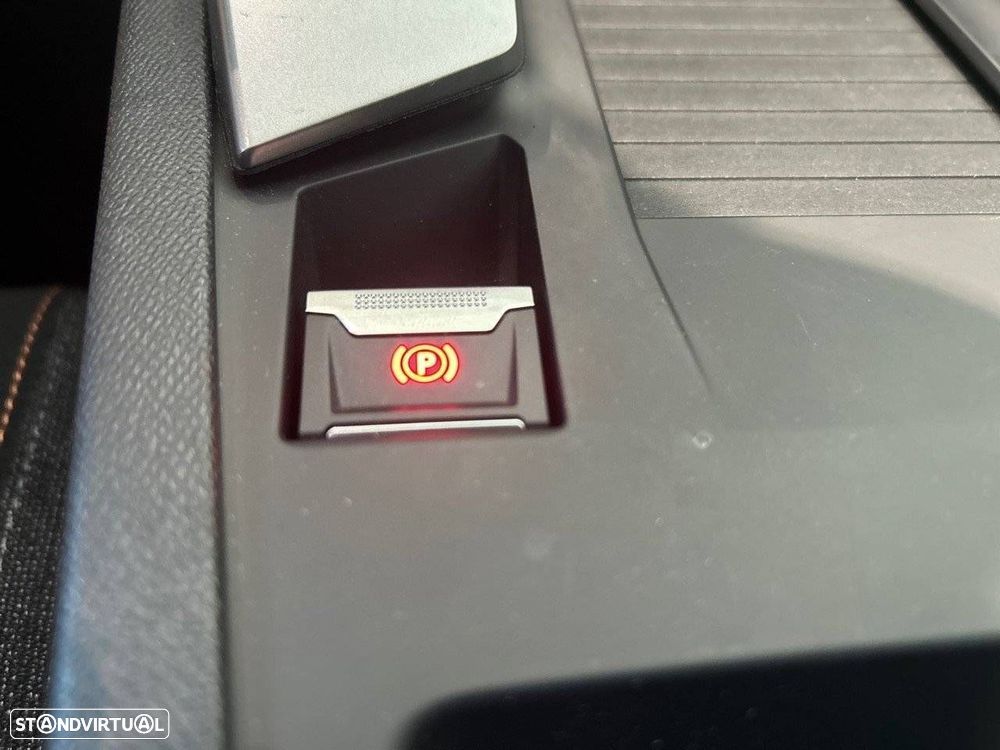 Peugeot 308 1.2 Hybrid Style e-DCS6 - 22