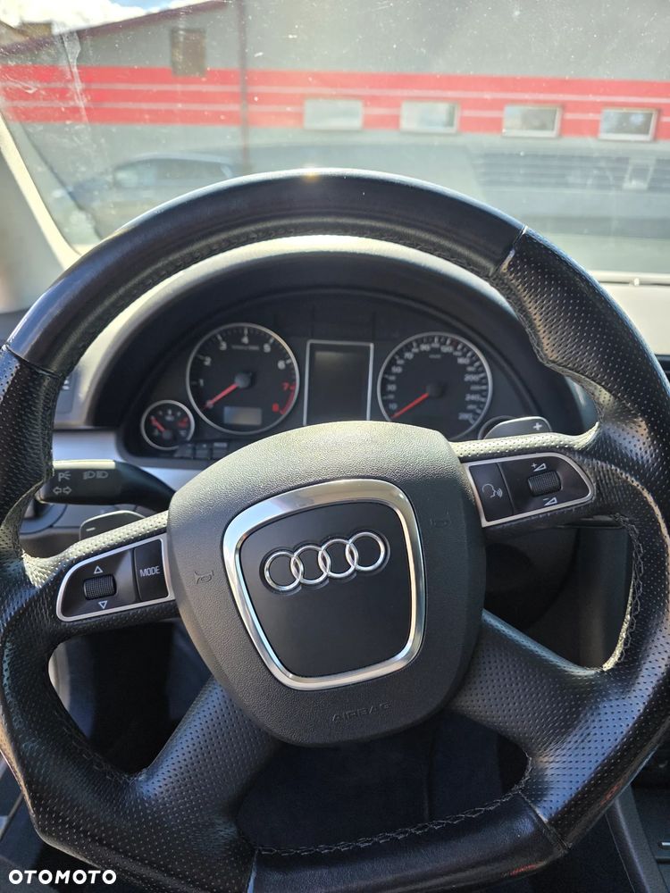 Audi A4 Limousine 2.0T FSI Quattro Tiptr - 12