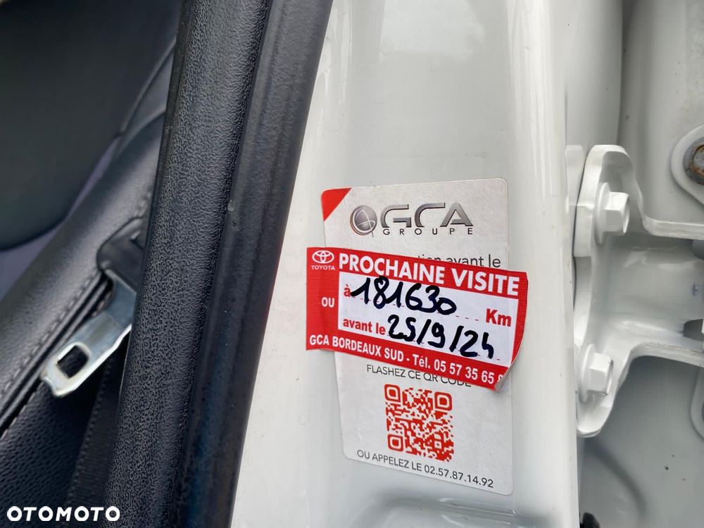 Toyota Prius 1.8 HSD Premium - 13