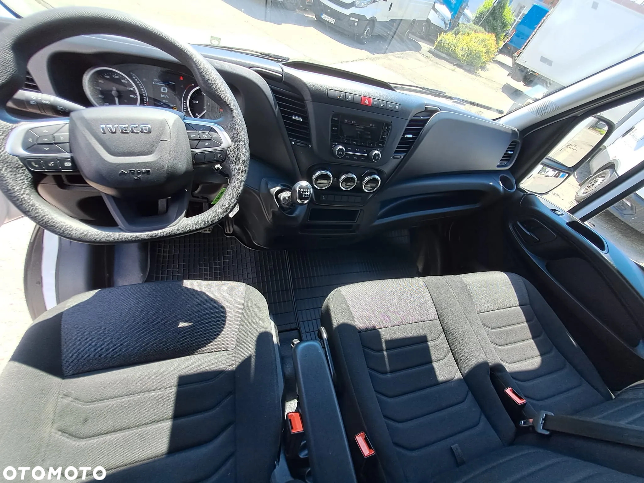 Iveco 35C16 Kontener+ bliźniak +winda+ 8 palet - 7