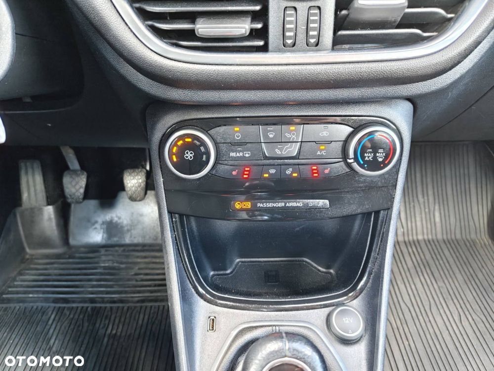 Ford Puma 1.0 EcoBoost COOL & CONNECT - 24