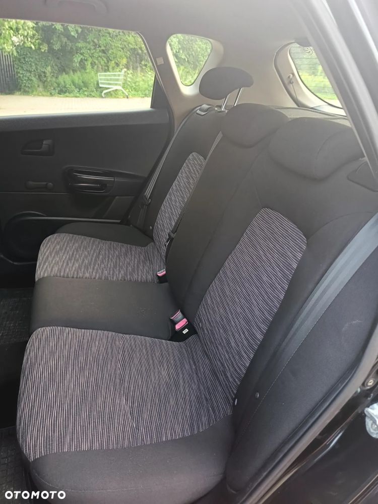 Kia Ceed 1.6 Comfort - 13