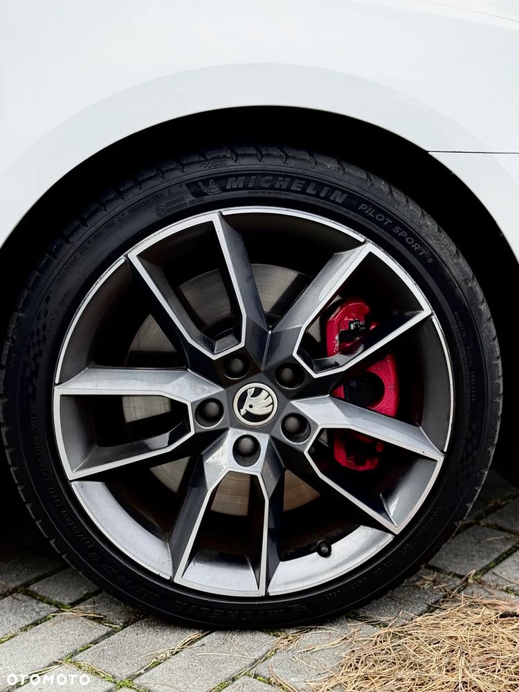 Skoda Octavia 2.0 TSI RS 230 - 6