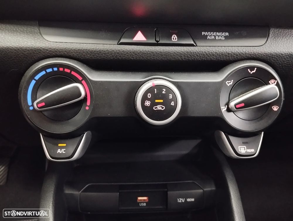 Kia Stonic 1.2 Dynamic - 26