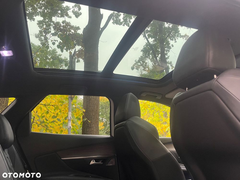 Peugeot 3008 1.6 PureTech HYbrid4 GT Line S&S EAT8 - 11