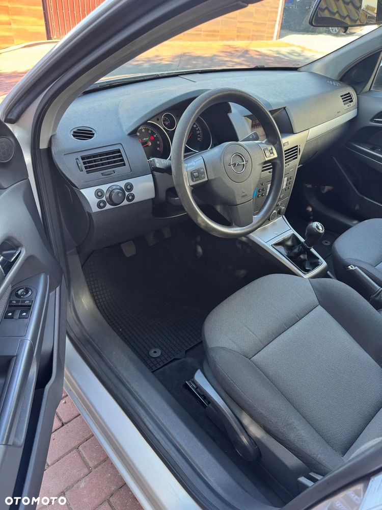 Opel Astra 1.6 - 9