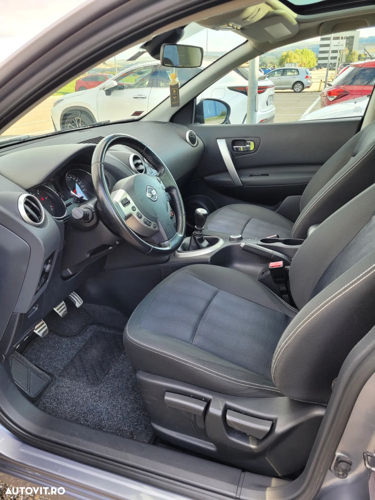 Nissan Qashqai 2.0 DCI 4 x 4 DPF I-Way - 9