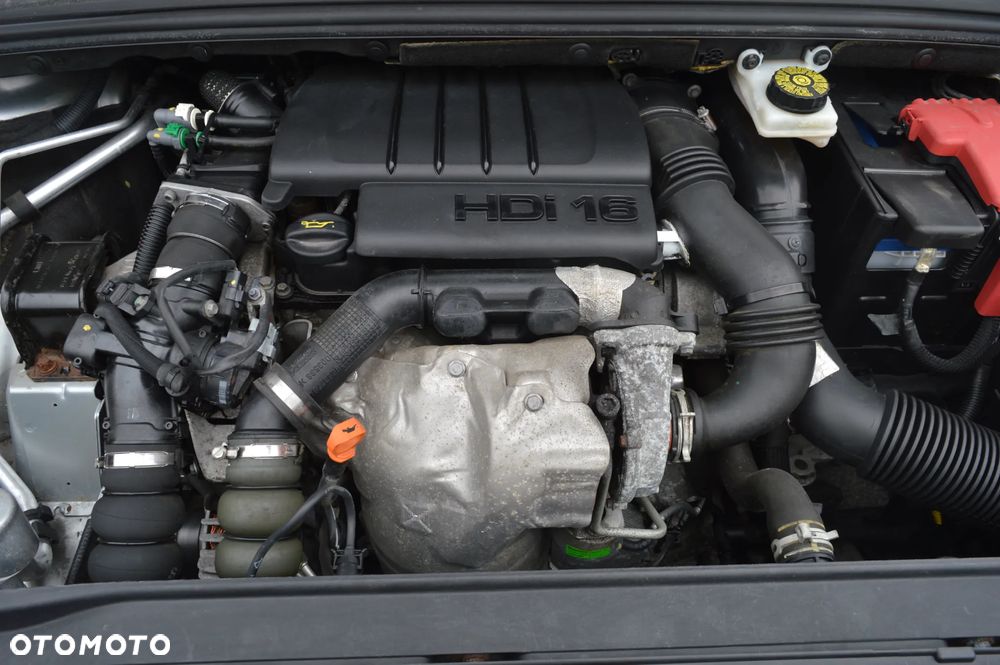 Peugeot 308 1.6 HDi Premium - 12