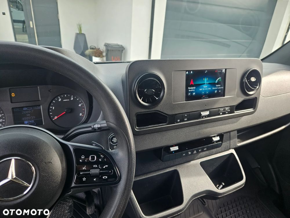 Mercedes-Benz Sprinter - 18