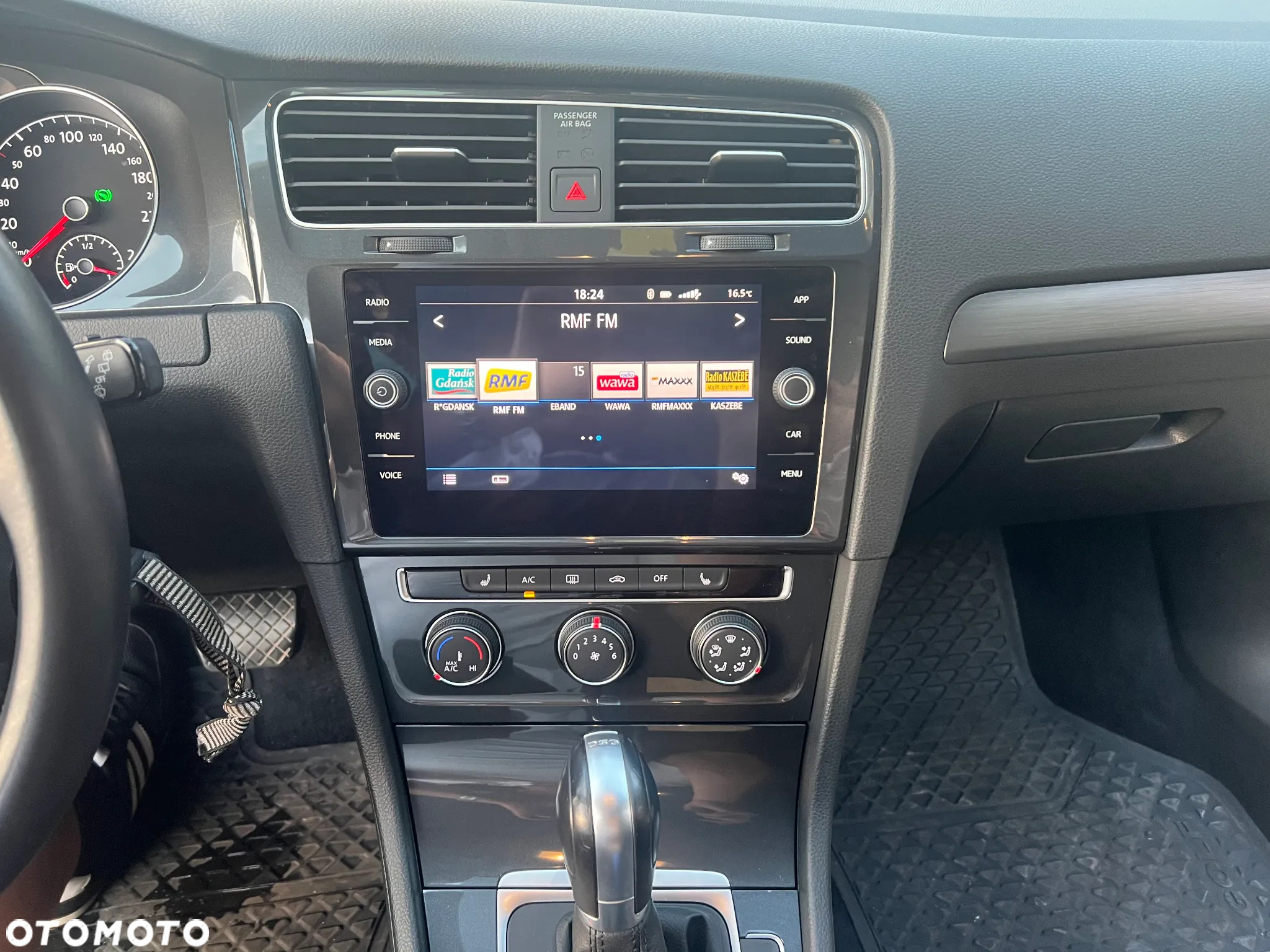 Volkswagen Golf - 9