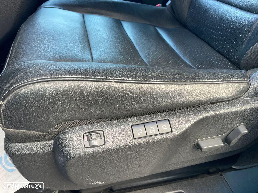 Peugeot Traveller 1.5 BlueHDi L2H1 Standard - 12