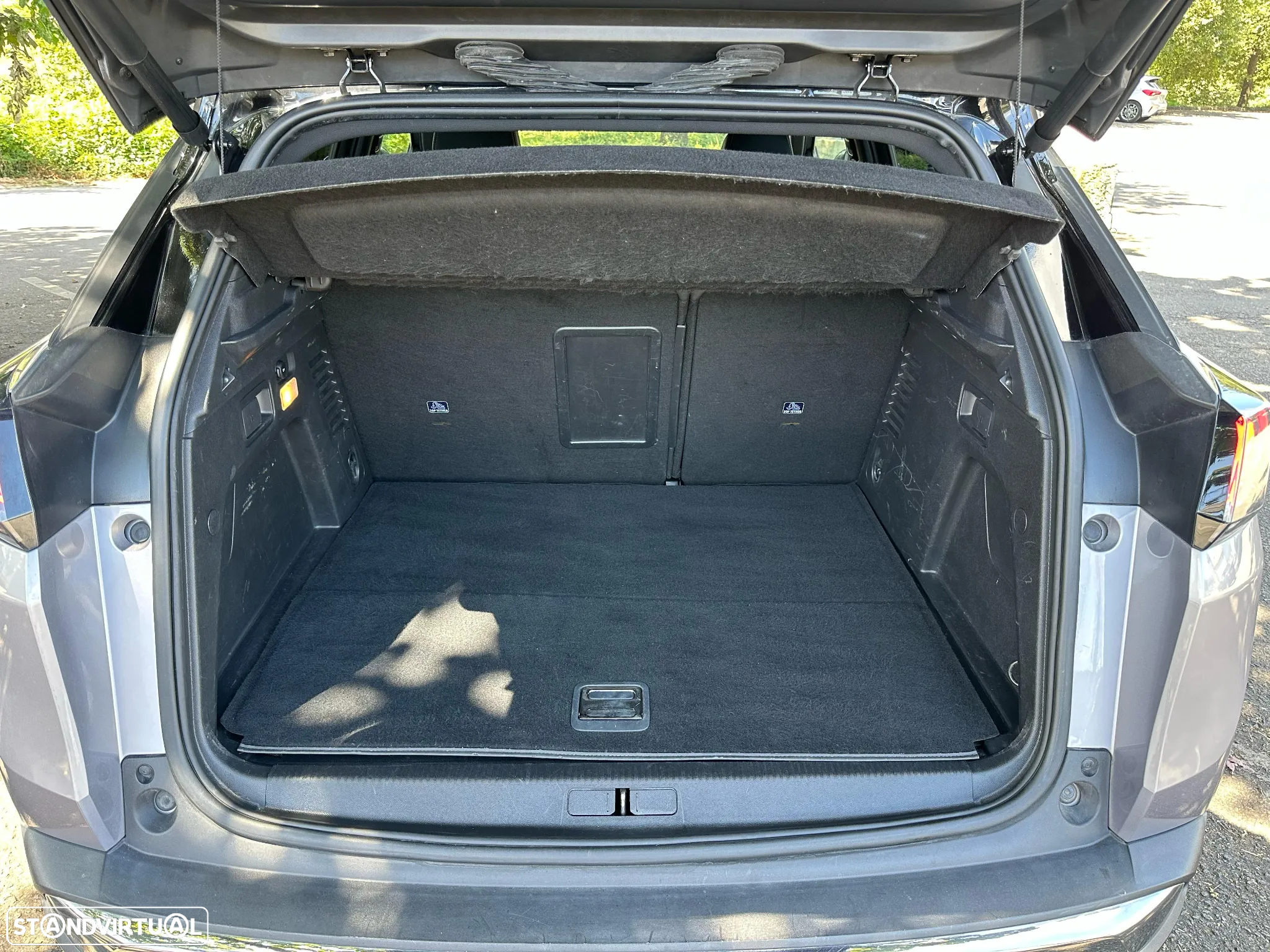 Peugeot 3008 1.6 Hybrid GT Pack e-EAT8 - 36