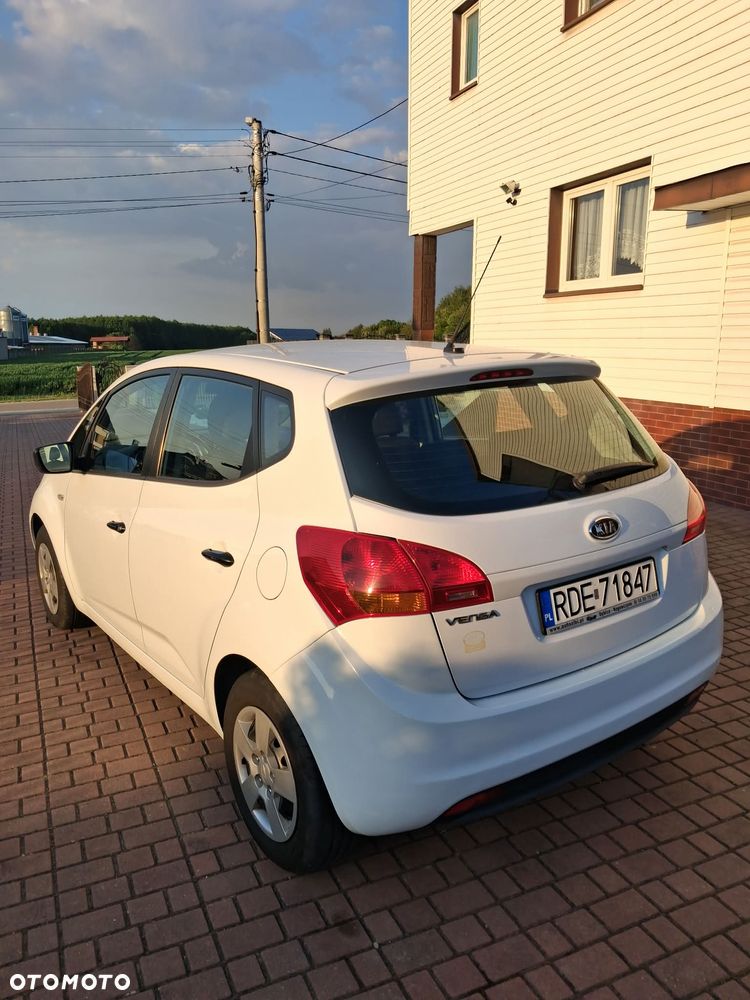 Kia Venga 1.4 S - 8
