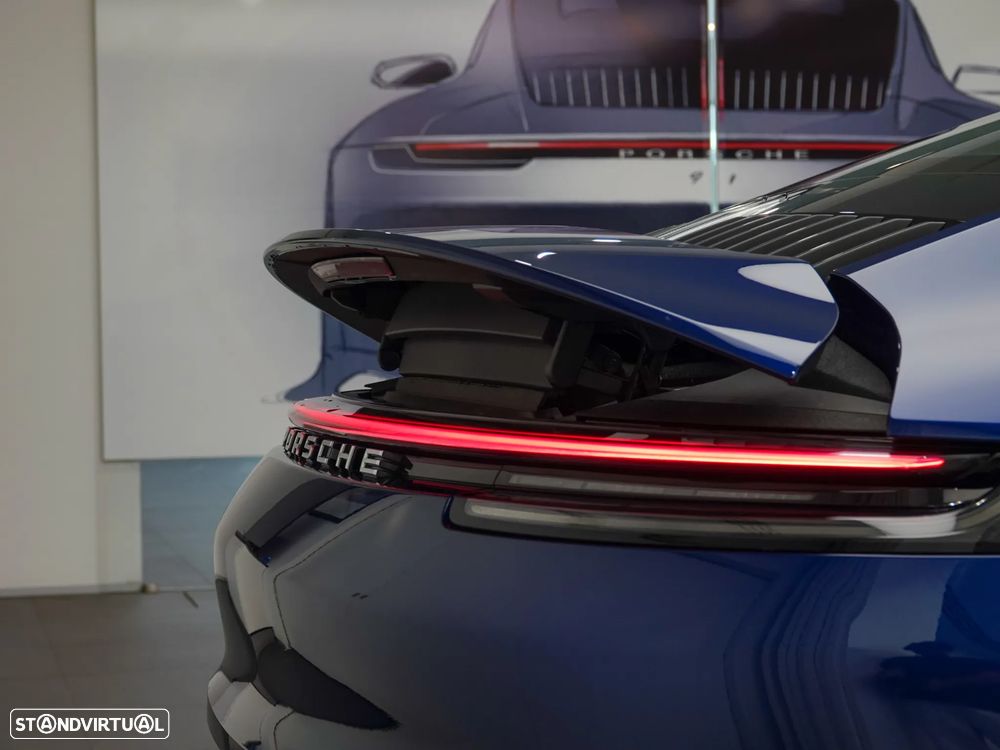 Porsche 911 (992) Carrera PDK - 10