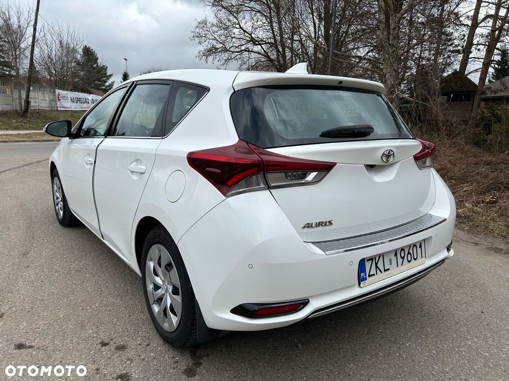 Toyota Auris 1.6 Comfort - 4