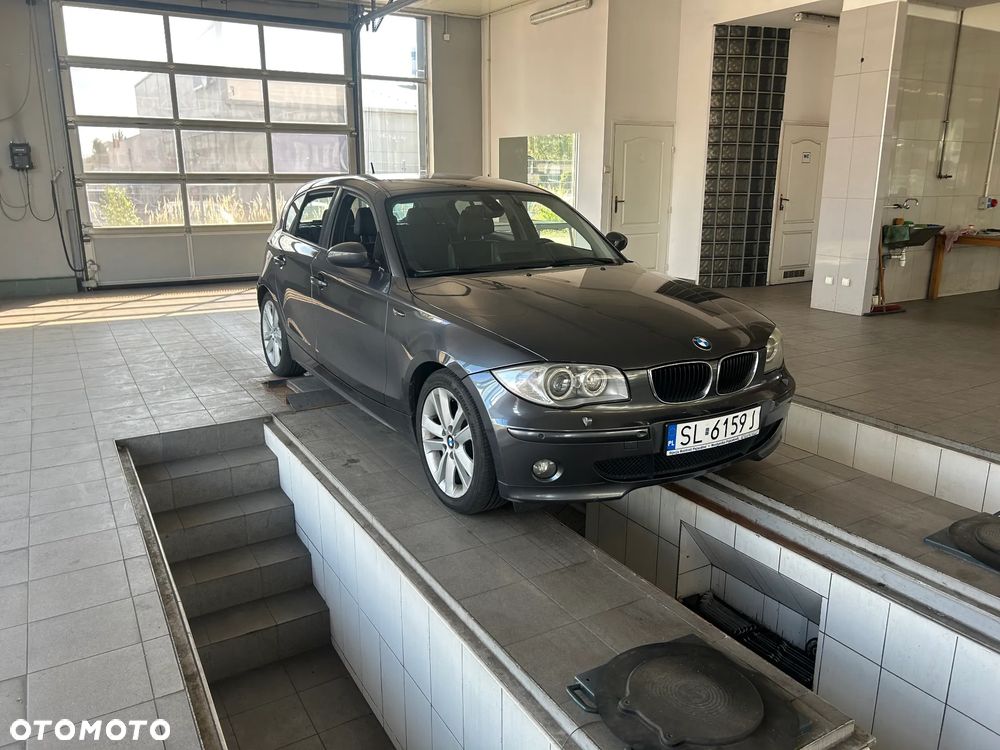 BMW Seria 1 120d DPF - 1