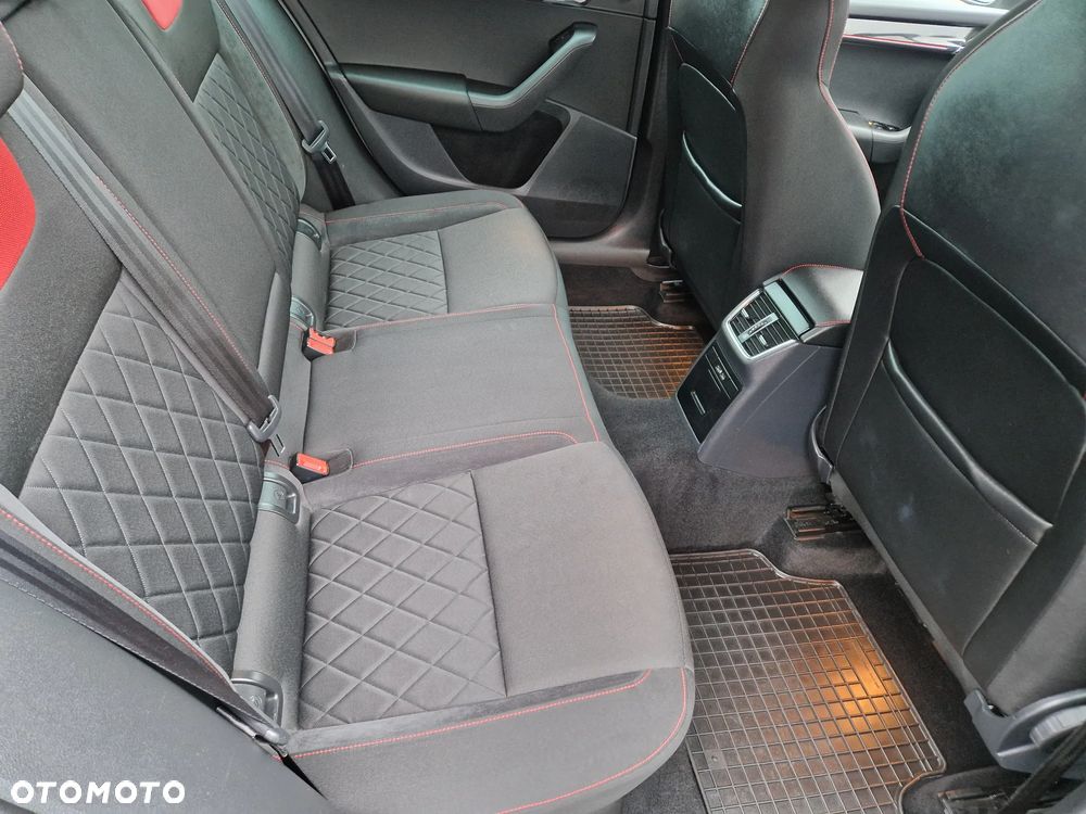 Skoda Octavia 2.0 TSI RS 245 - 12